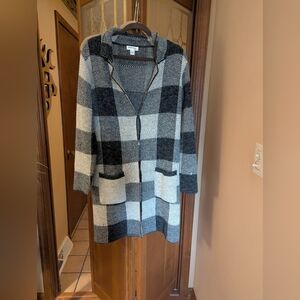 Monteau Black and Gray Plaid Cardigan/ Sweater Jacket. Perfect For Fall & Winter
